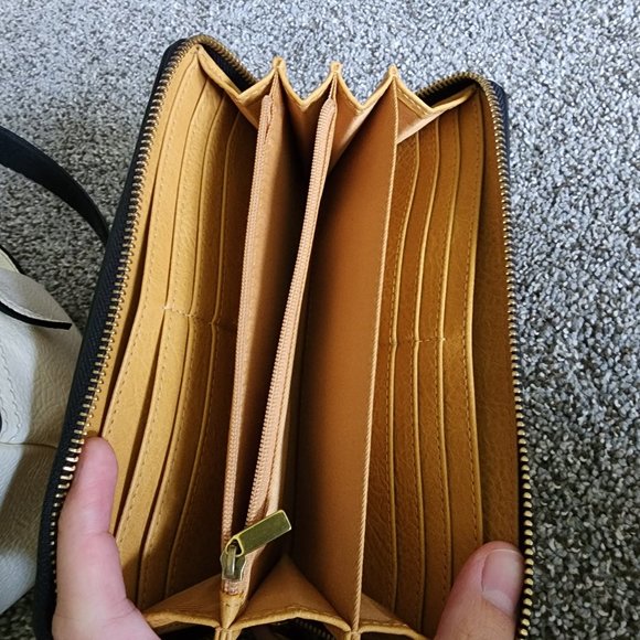 Fossile Backpack Set - Picture 9 of 10